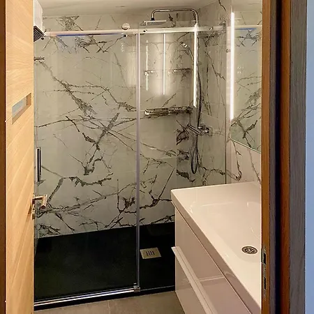 Location - 5* St Pancrace