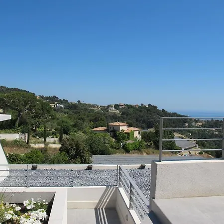 Villa Location - 5* St Pancrace