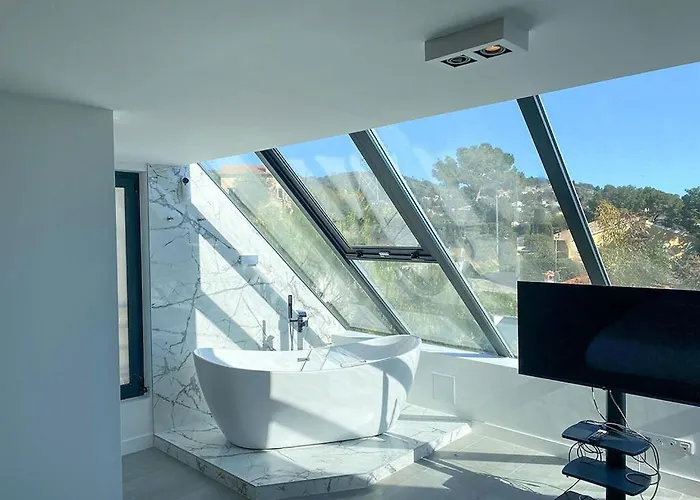 Location - 5* St Pancrace Villa